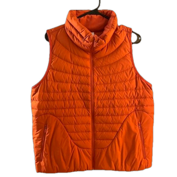 Lululemon Lightweight Vest - Picture 2 of 13